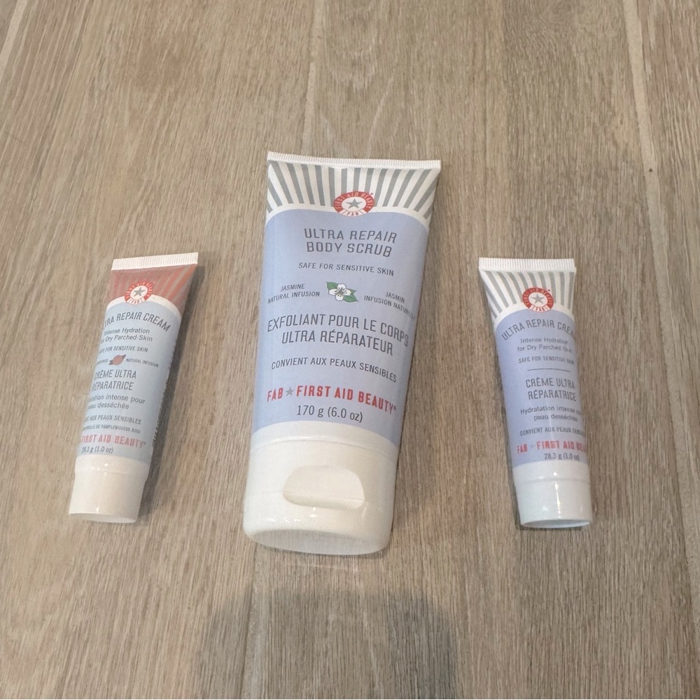 NEW First Aid Beauty Ultra Repair Body Scrub and Cream Set